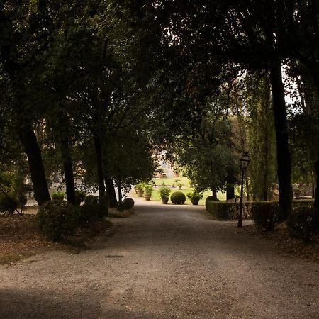 Appartement La Finestra Sul Parco à Lucques Extérieur photo